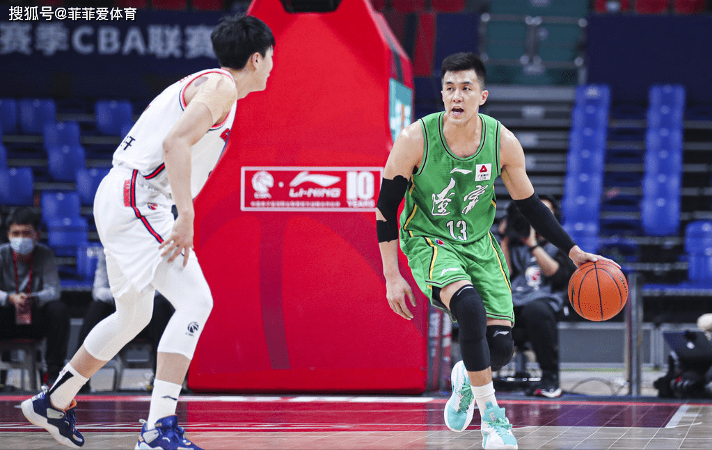 爱游戏热门游戏巴塞罗那训练开放日，国际比赛日战术微调引欢呼，CBA季后赛在即，球队文化再被提及的简单介绍