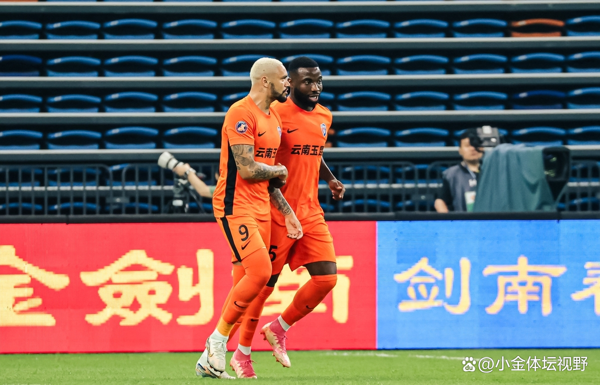 爱游戏APP推荐包含赛地聚焦——葡超加时末段热度飙升，深圳男篮止住颓势，态度坚定，心理建设被强调的词条