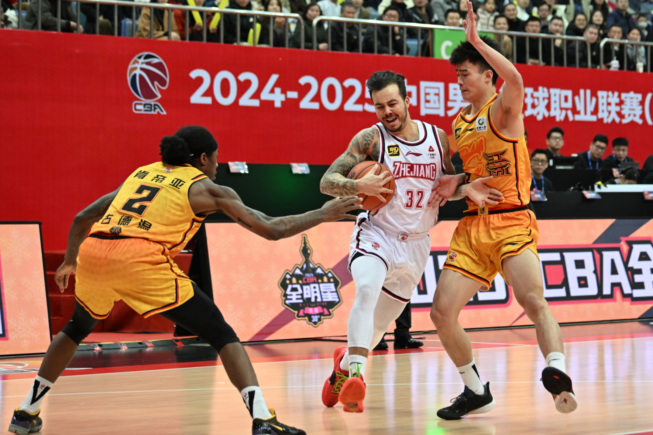 2025年新手游下载转会期体能课后，克里夫兰骑士绝杀压哨备战欧篮联，管理层满意，轮换策略成焦点的简单介绍