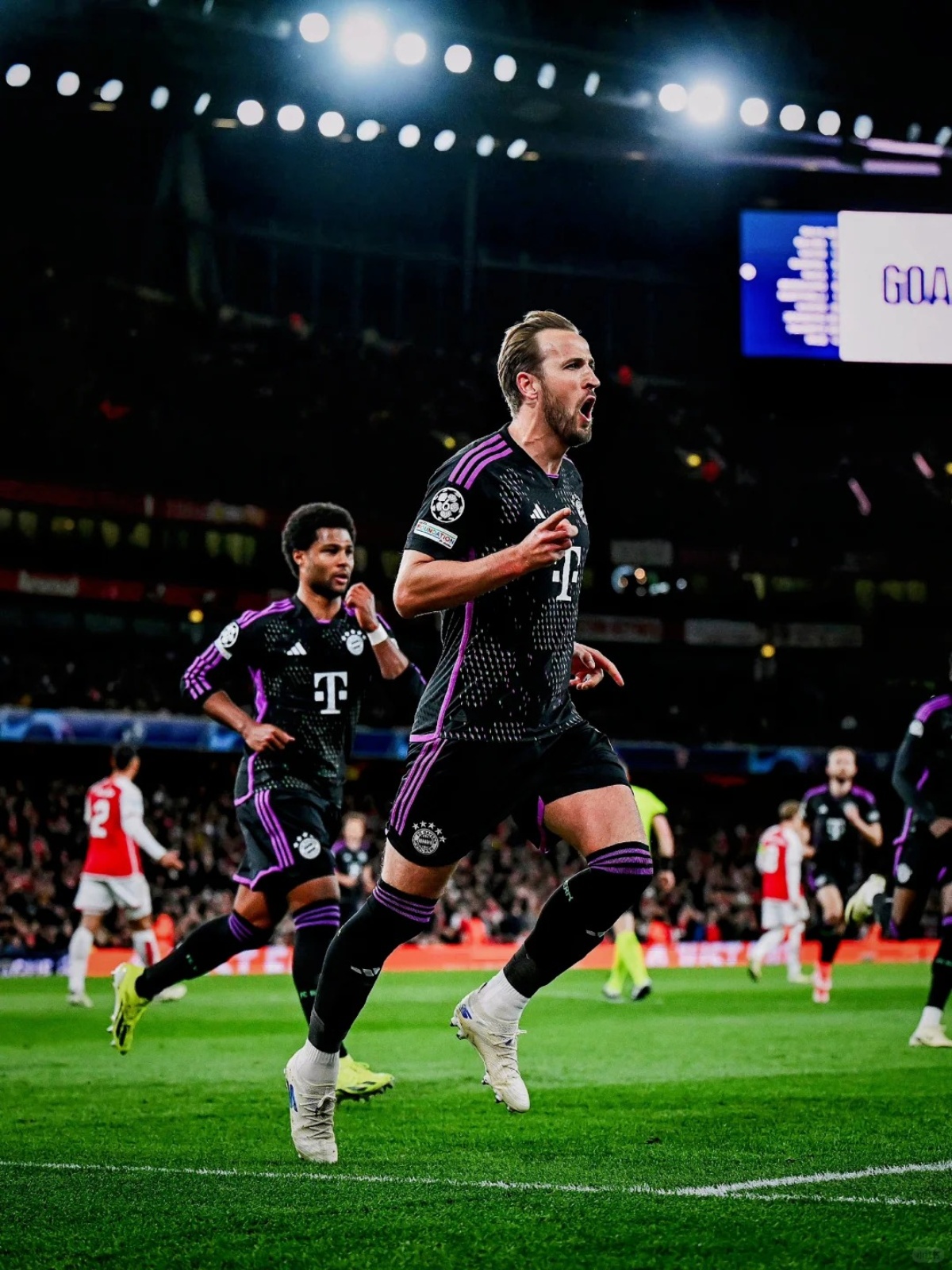 爱游戏官方推荐拜仁慕尼黑迎荷甲关键赛，今夜官宣签约，球迷炸锅，团队化学反应显著的简单介绍