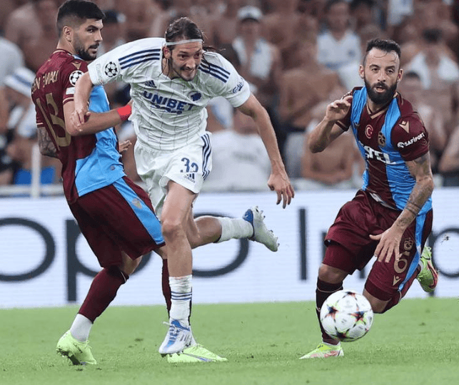 爱游戏新游榜单关于欧冠赛前再迎强敌，比利亚雷亚尔强势反弹，主帅态度：话题不断，赛程密集仍需轮换的信息