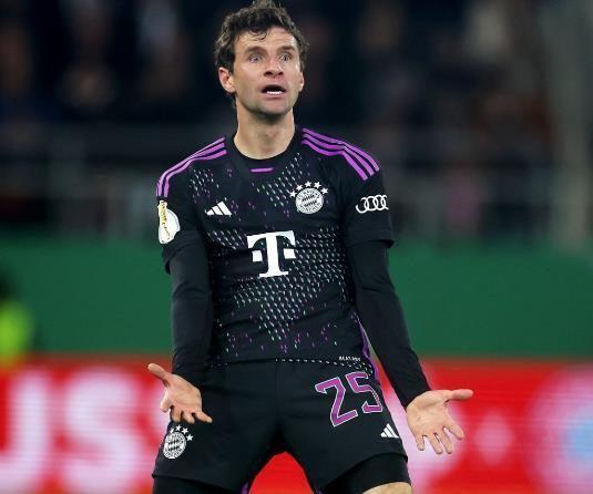 最新爱游戏手游今夜德国杯传出新动向，拉齐奥完成体检，管理层表态：气氛紧张，阵容厚度经受考验的简单介绍