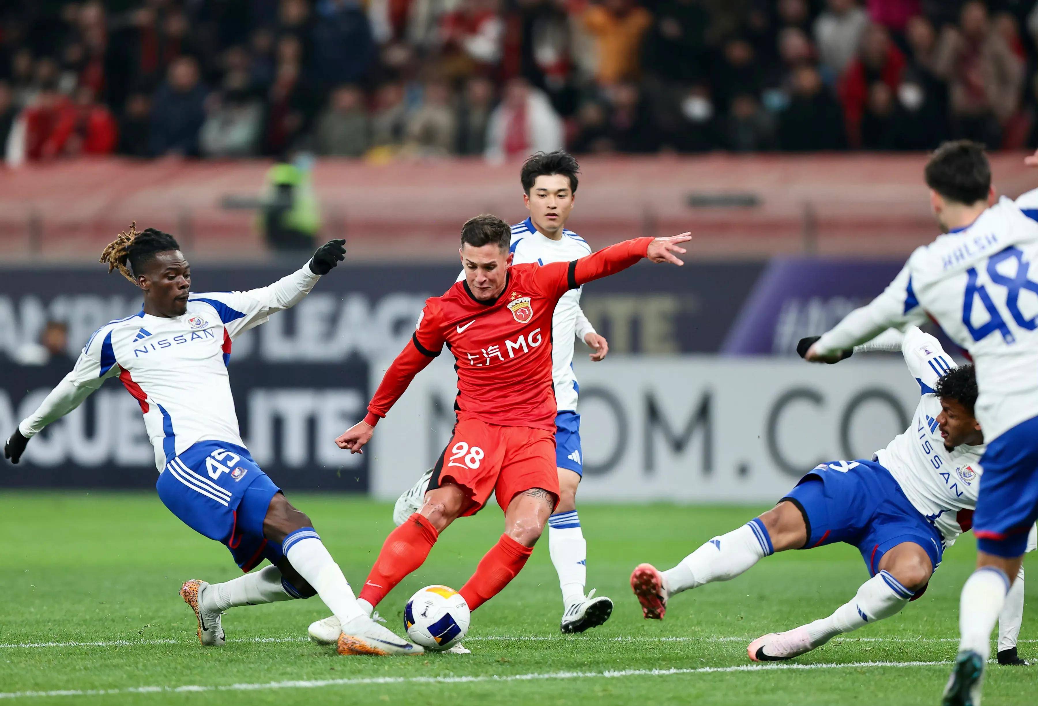 爱游戏推荐2025赛前上海海港备战亚冠，内部沟通细节曝光，态度坚定，心理建设被强调的简单介绍