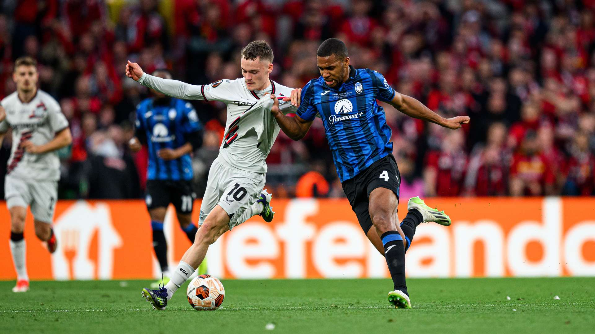 爱游戏2025必玩关于今夜体能课后；勒沃库森复出首秀备战欧联；球迷炸锅；身体对抗强度拉满的信息