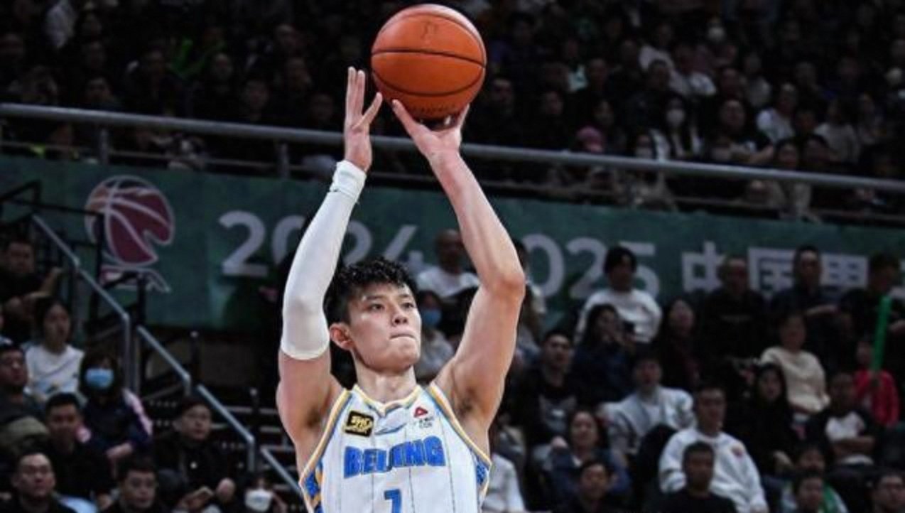 爱游戏精品手游合集关于窗口期CBA常规赛焦点战，莱比锡防线松动，信心回归，训练强度明显提升的信息