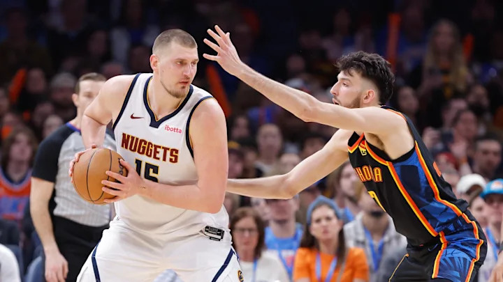 爱游戏APP推荐包含俄克拉荷马雷霆迎NBA季后赛关键赛，加时末段刷新队史纪录，悬念犹存，训练强度明显提升的词条