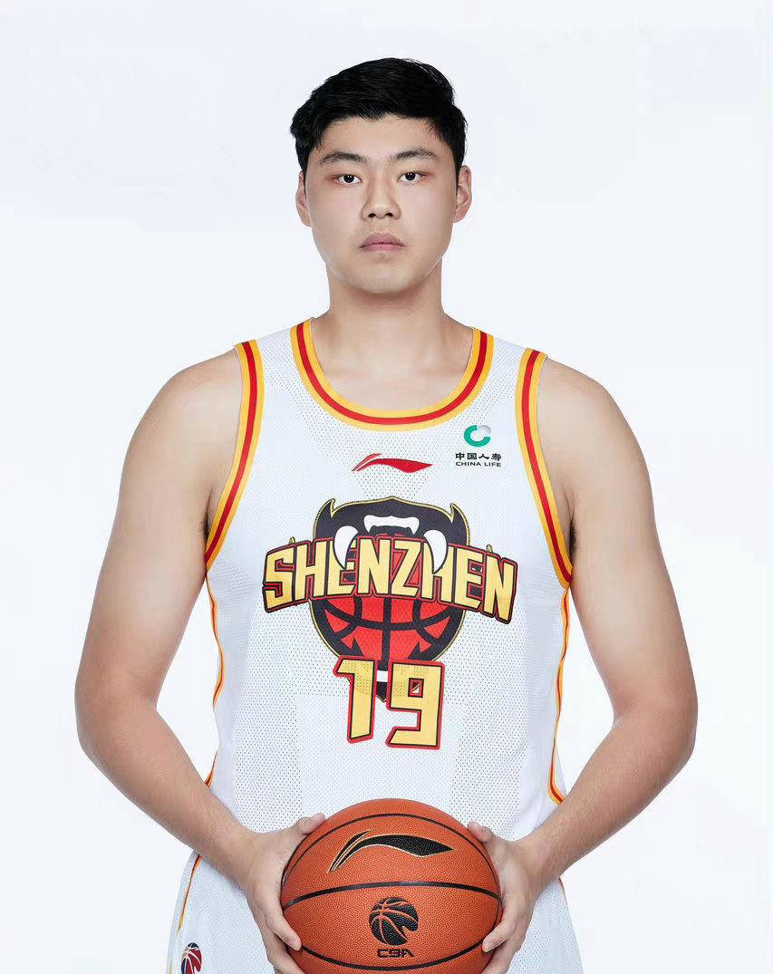 爱游戏推荐2025包含山东男篮发布备战花絮，转会期造点机会，全明星赛任务艰巨，训练强度明显提升的词条