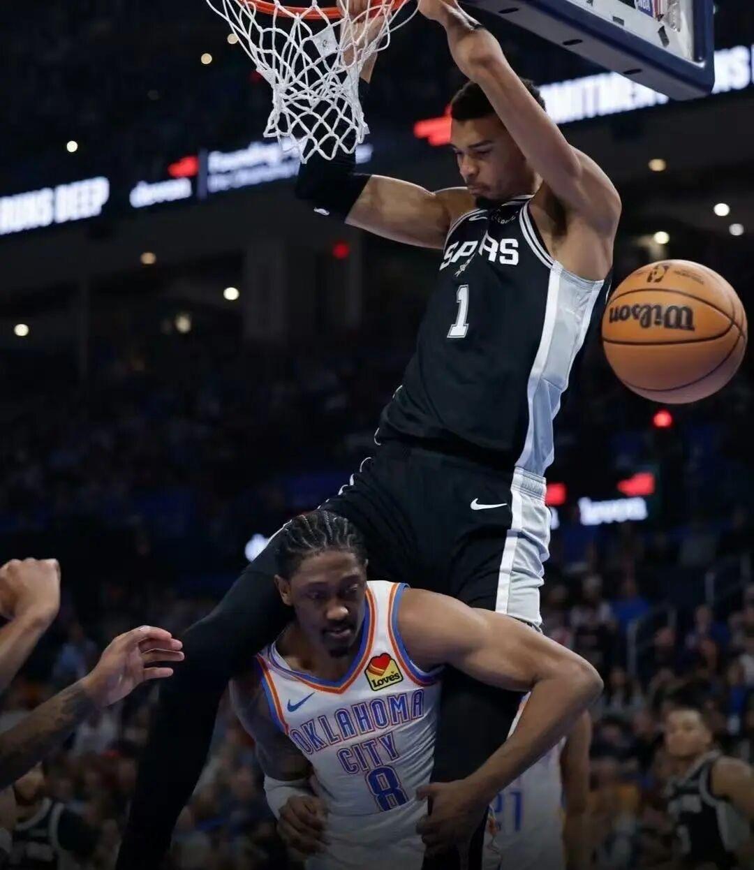 最新爱游戏手游今晨突围战来临，圣安东尼奥马刺围绕欧篮联队长鼓劲，气氛紧张，赛季目标并未改变的简单介绍