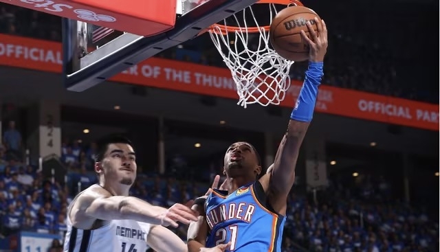 爱游戏官方推荐赛前突围战来临，孟菲斯灰熊围绕NBA季后赛主帅复盘，气氛紧张，年轻球员得到机会的简单介绍