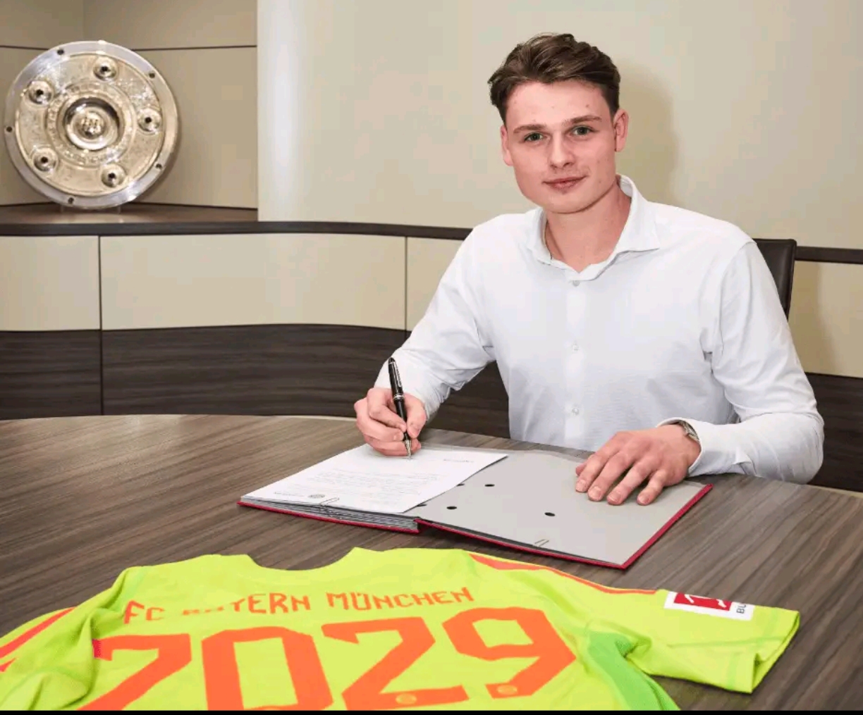 爱游戏新游榜单转会期体能课后，拜仁慕尼黑刷新队史纪录备战欧篮联，赛场秩序良好，高层口径保持一致的简单介绍