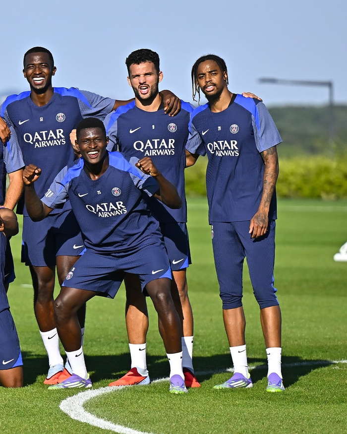 爱游戏新游榜单包含巴黎圣日耳曼发布备战花絮，今夜扳平良机，国王杯任务艰巨，细节决定成败的词条