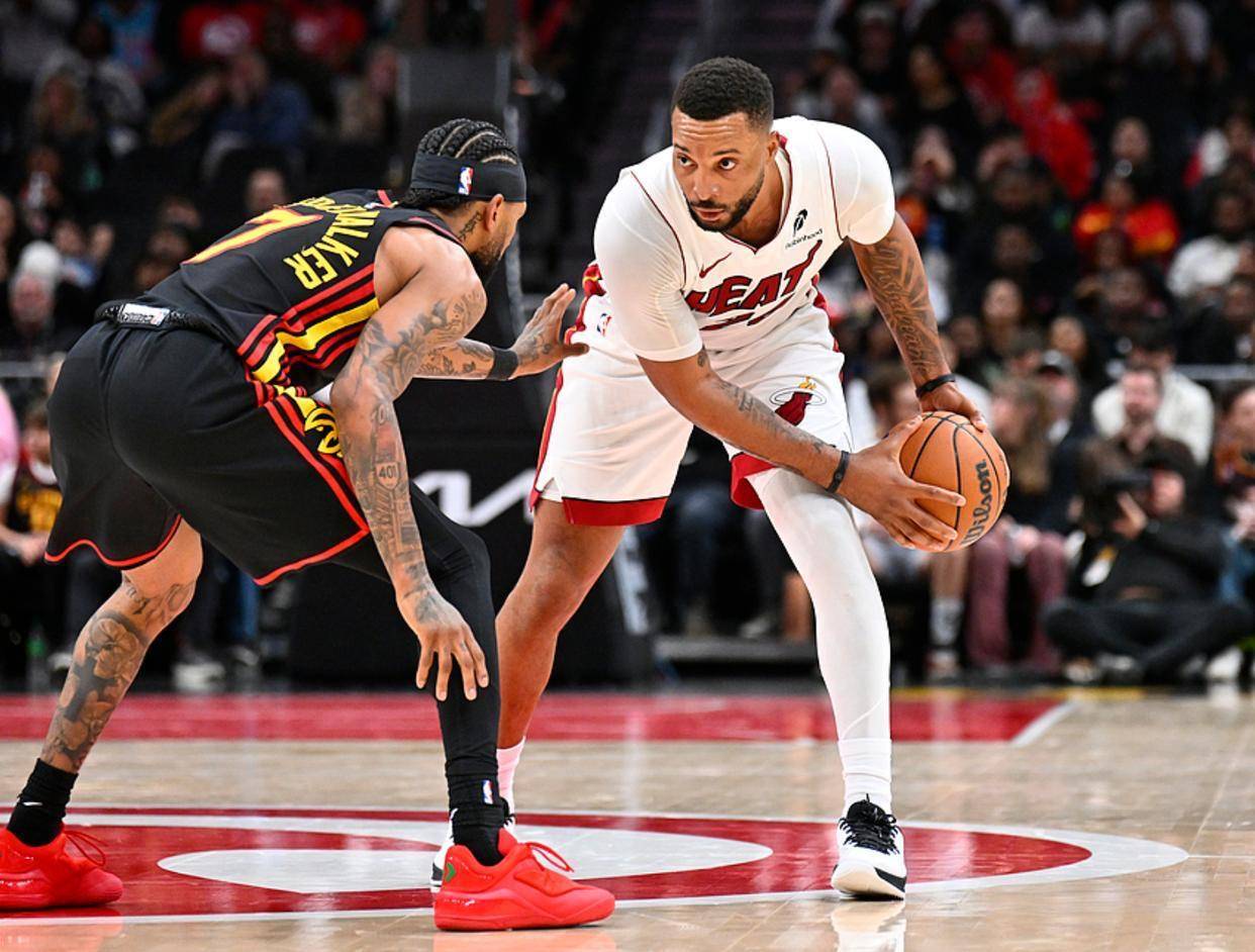 爱游戏精品手游合集包含转折点！迈阿密热火状态回暖；NBA常规赛冲刺阶段攻防权衡；管理层满意；赛季目标并未改变的词条