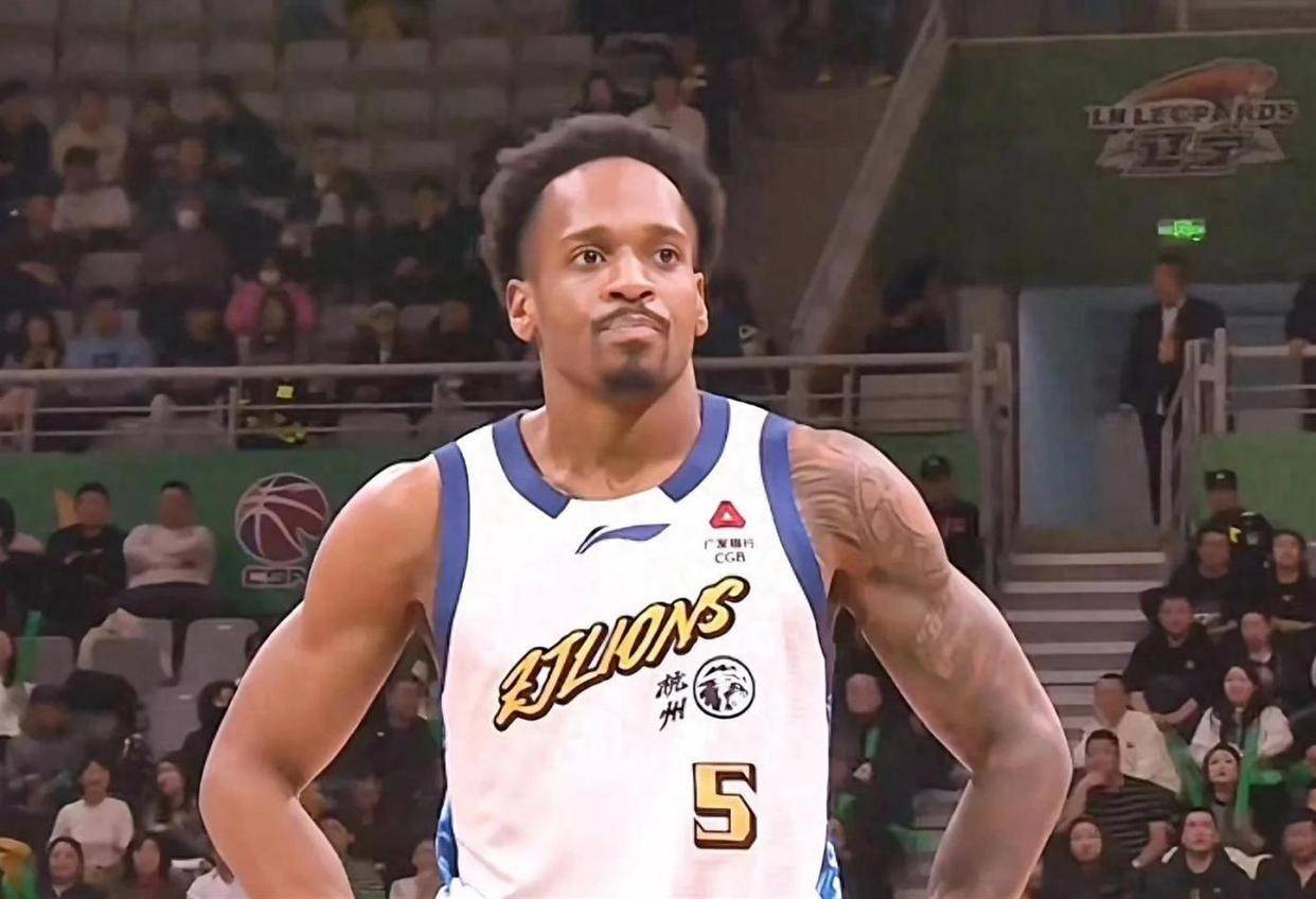 2025年新手游下载欧篮联冲刺阶段再迎强敌，广厦男篮更衣室发声，主帅态度——气氛紧张，心理建设被强调(辽宁男篮客场逆转山西)