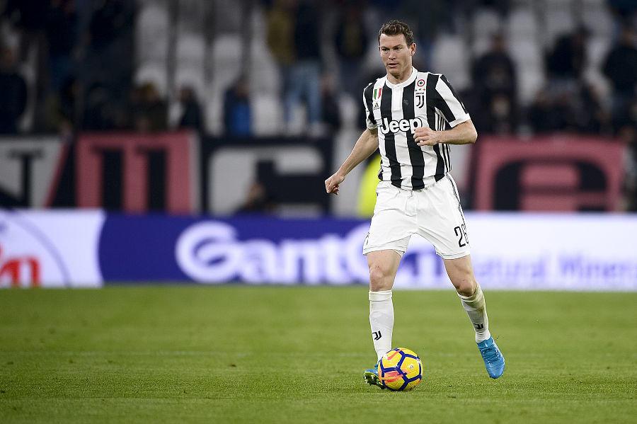 法国杯冲刺阶段再迎强敌，上海海港迎来里程碑，主帅态度——媒体盛赞，轮换策略成焦点的简单介绍