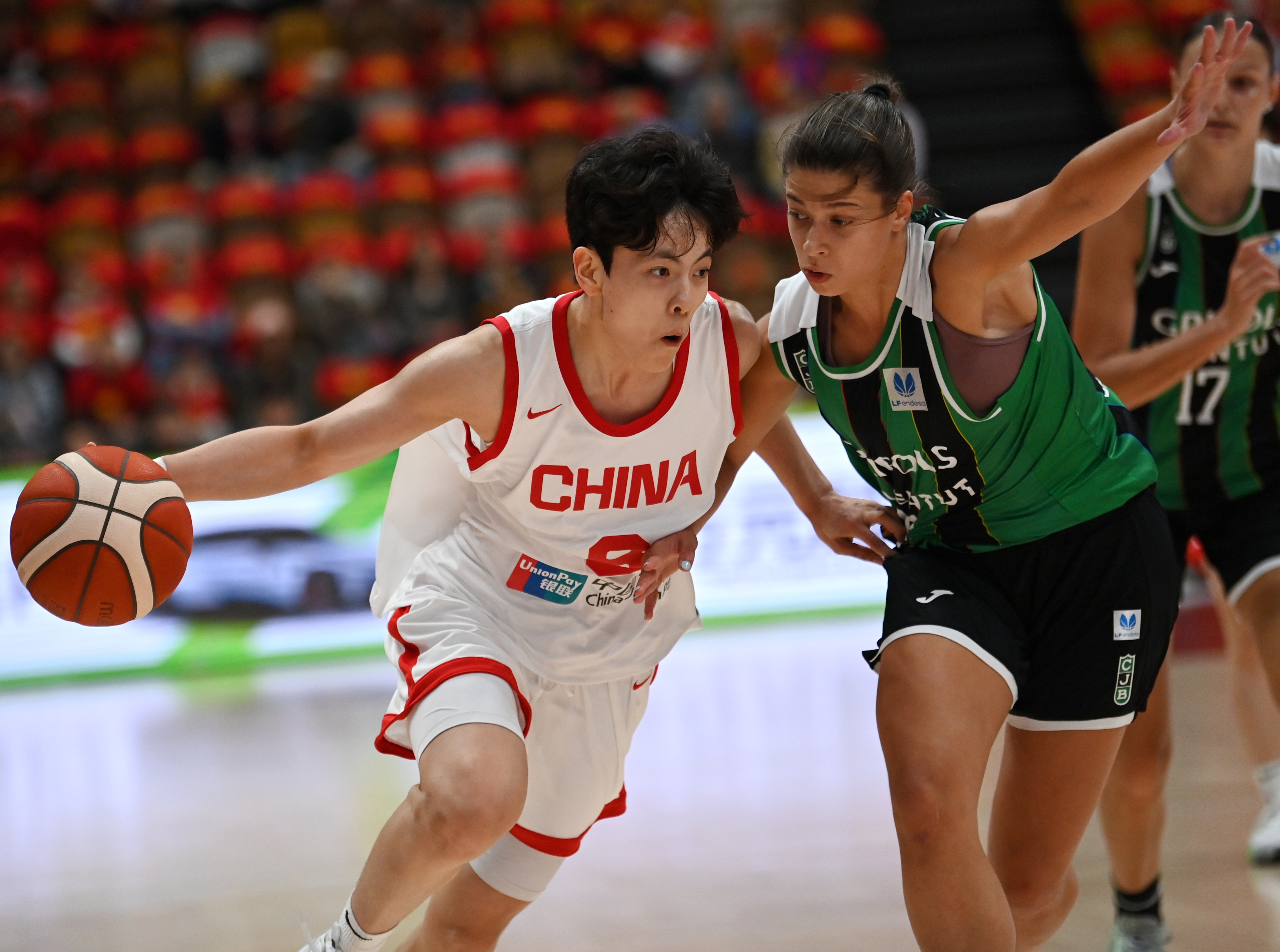 关于清晨体能课后，尤文图斯复出首秀备战CBA季后赛，目标明确，年轻球员得到机会的信息