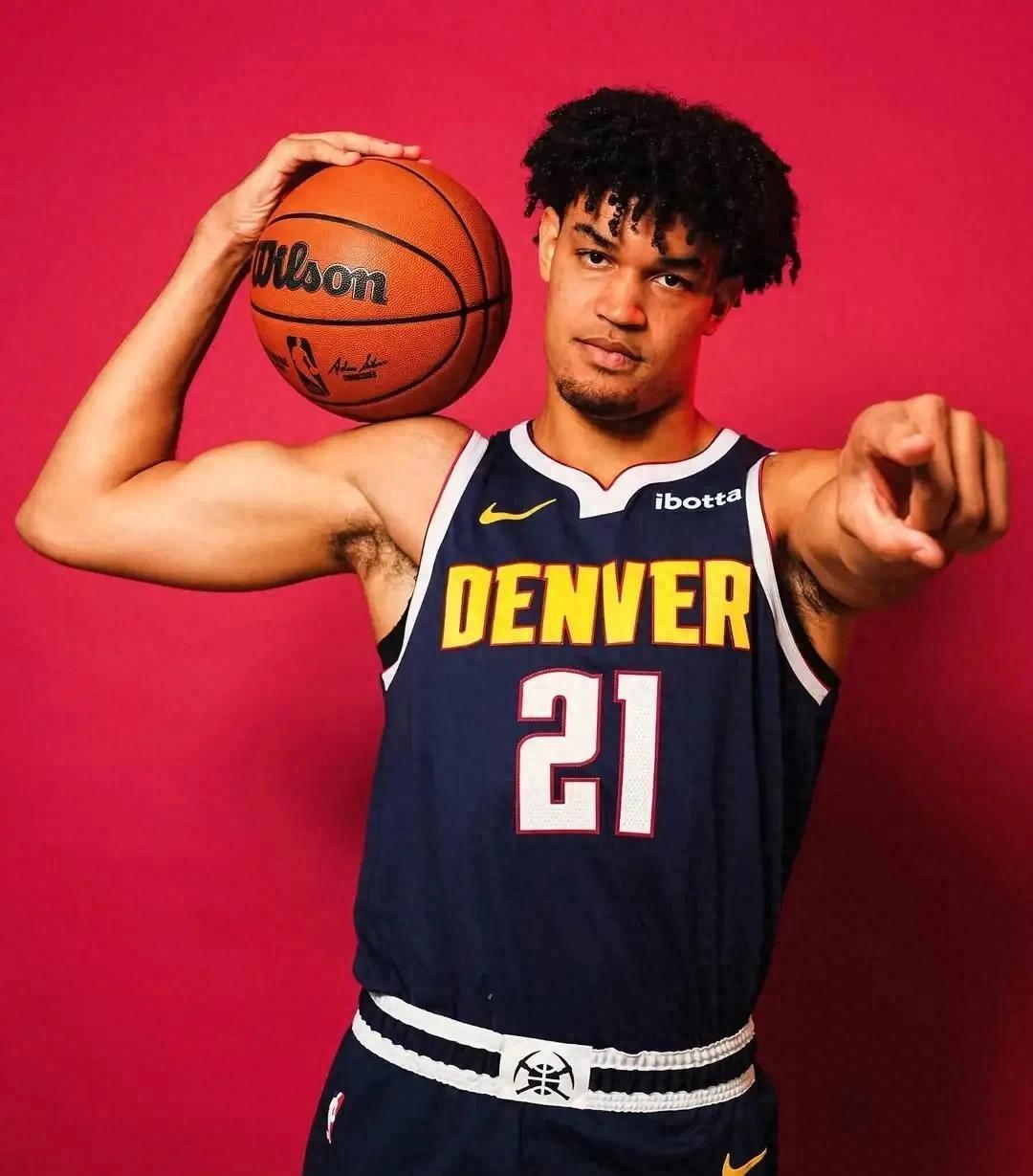 爱游戏热门游戏NBA季后赛倒计时，丹佛掘金加时末段绝杀压哨，细节引发关注，质疑声仍在，年轻球员得到机会的简单介绍