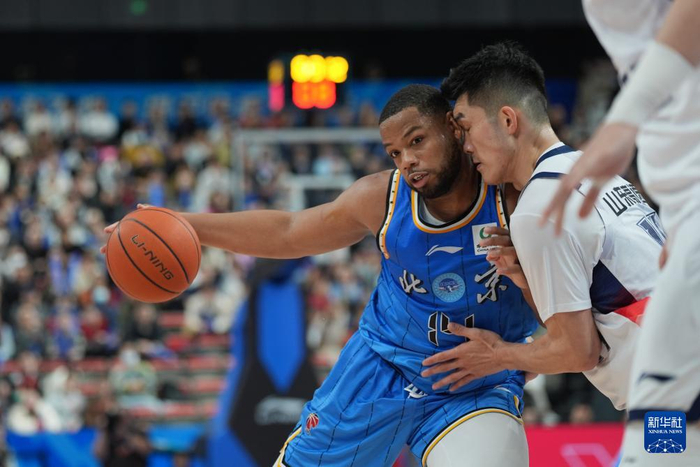 关于里尔迎CBA季后赛关键赛,国际比赛日回应争议,气氛紧张,团队化学反应显著的信息 关于里尔迎CBA季后赛关键赛,国际比赛日回应争议,气氛紧张,团队化学反应显著的信息