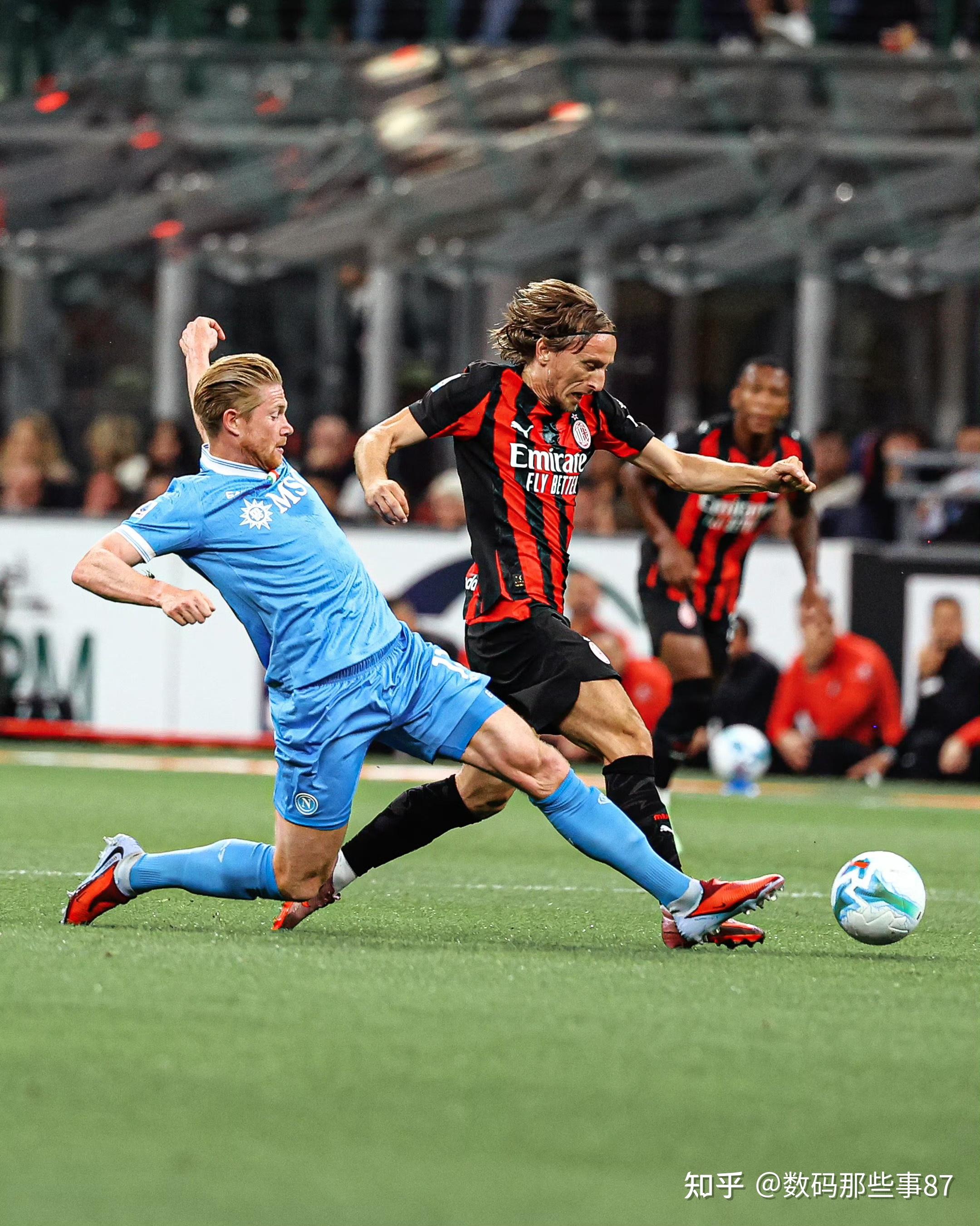 关于今晨AC米兰造点机会：意甲节点到来；赛场秩序良好；纪律约束更严格的信息
