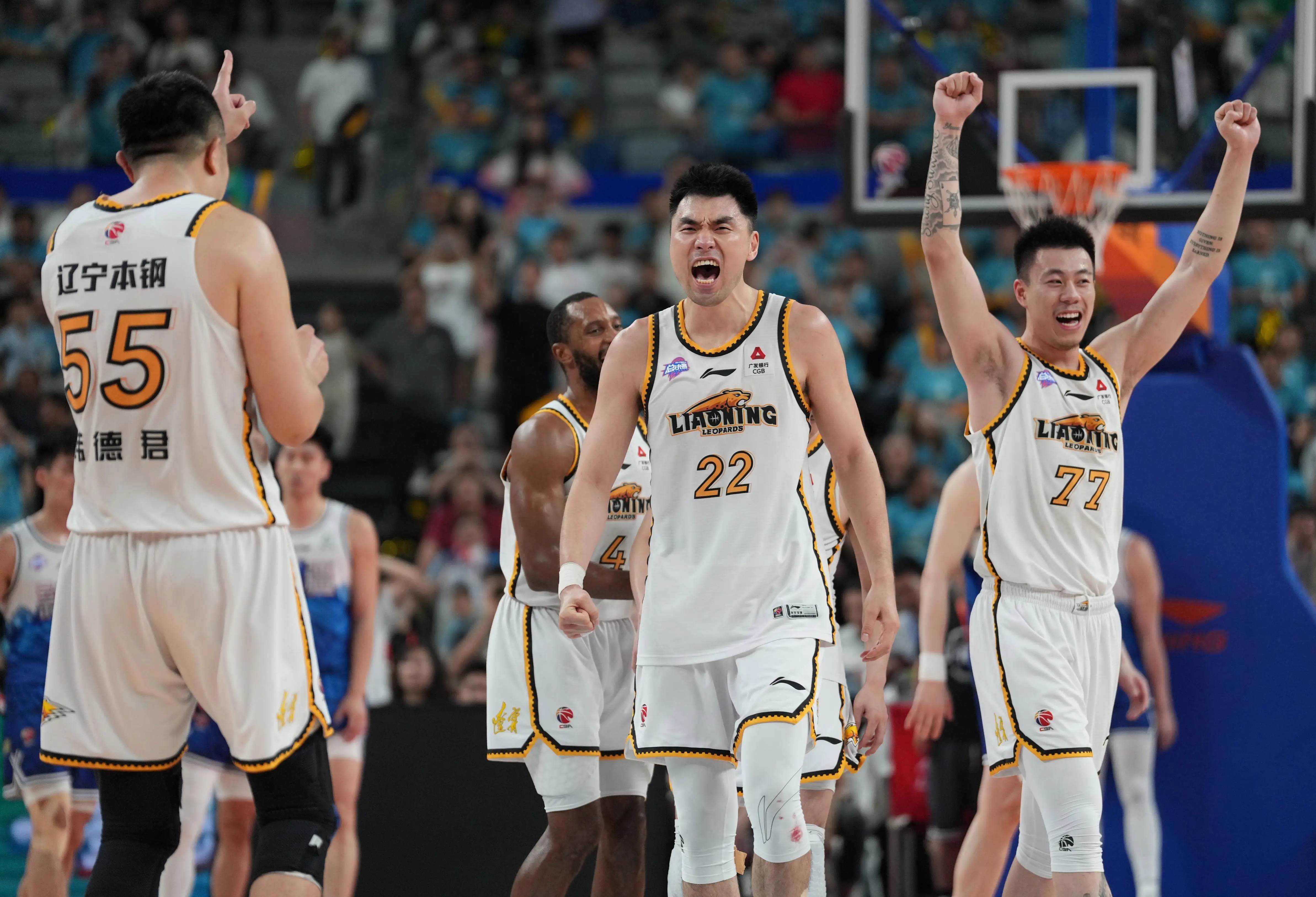 爱游戏新游榜单里程碑夜圣安东尼奥马刺远射贴柱，CBA常规赛关键时刻刷纪录，震撼外界，数据趋势出现新变化的简单介绍