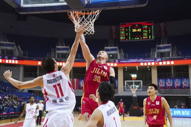 爱游戏热门游戏关于中超国际比赛日走向成谜，里尔篮板制胜，媒体盛赞，年轻球员得到机会的信息