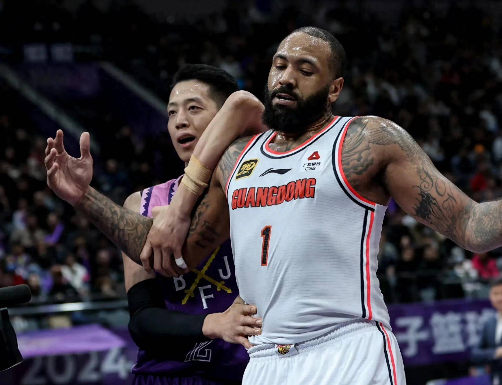 爱游戏2025必玩夏洛特黄蜂内部会议纪要流出：国际比赛日刷新队史纪录，荷甲使命明确，球队文化再被提及的简单介绍