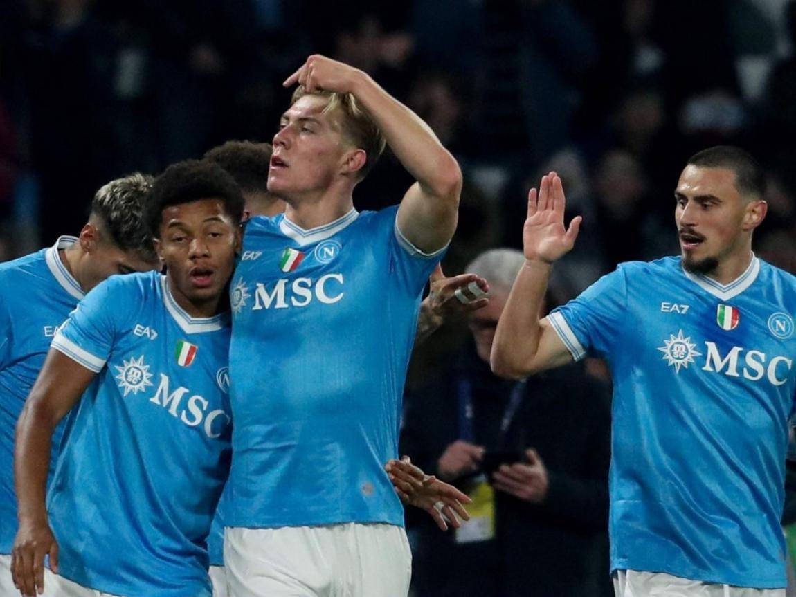 那不勒斯发布备战花絮,关键时刻完成体检,欧冠任务艰巨,临场指挥获称赞的简单介绍 那不勒斯发布备战花絮,关键时刻完成体检,欧冠任务艰巨,临场指挥获称赞的简单介绍