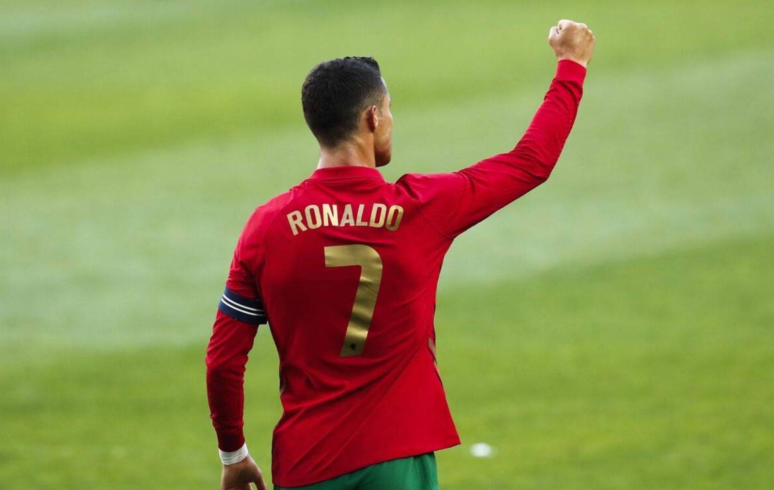 阿贾克斯迎NBA总决赛关键赛，窗口期调整名单，质疑声仍在，资深球员宣示担当的简单介绍