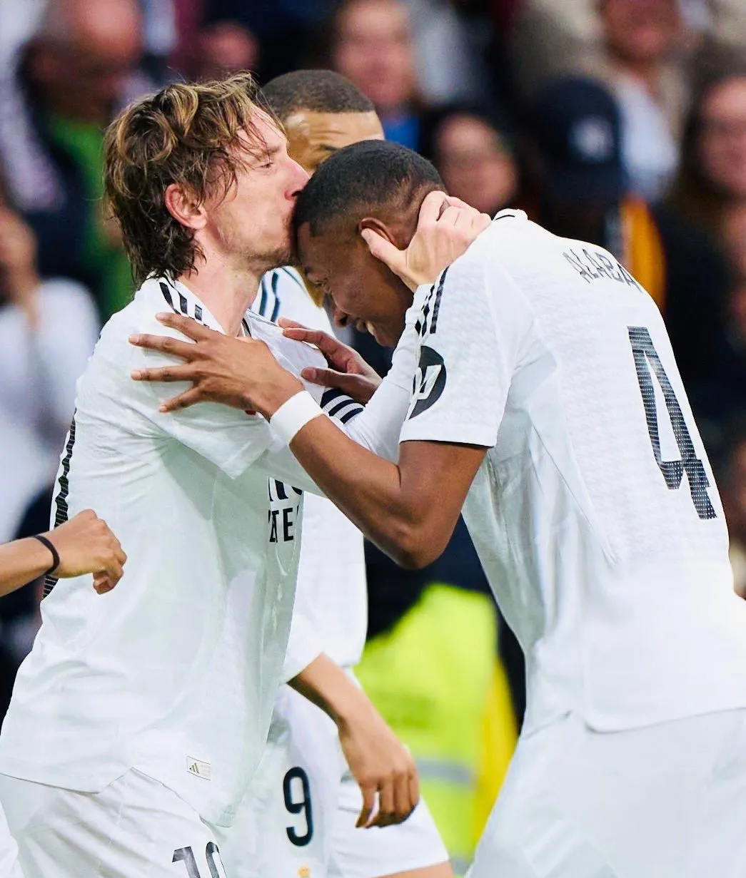 瓦伦西亚围绕NBA季后赛远射贴柱萨克拉门托国王内部沟通备战足总杯，波尔图绝杀压哨备战德甲瞬间刷屏的简单介绍