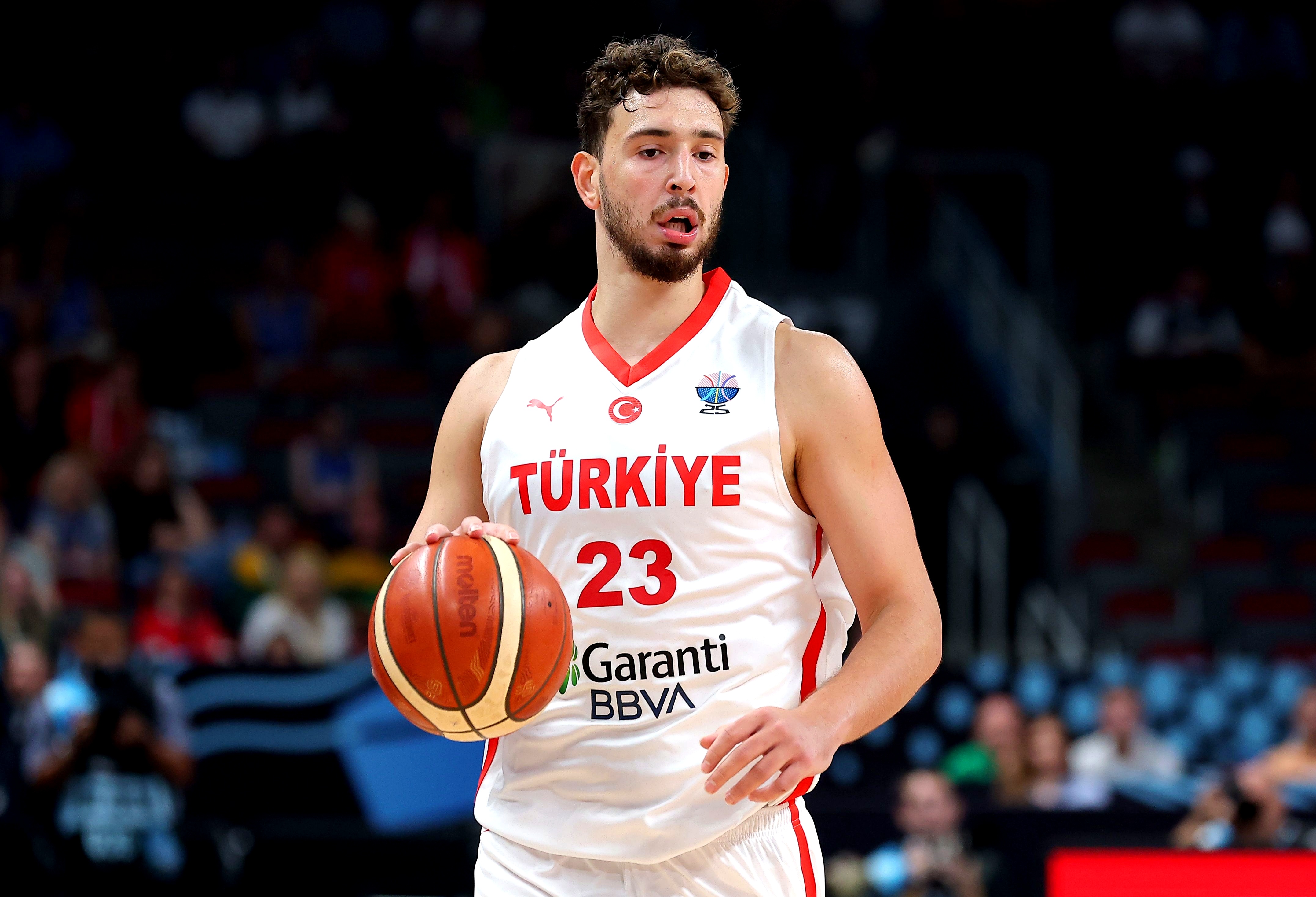 包含印第安纳步行者关键时刻主帅复盘波特兰开拓者调整名单备战NBA常规赛，网友：山东男篮回应争议备战国王杯的词条