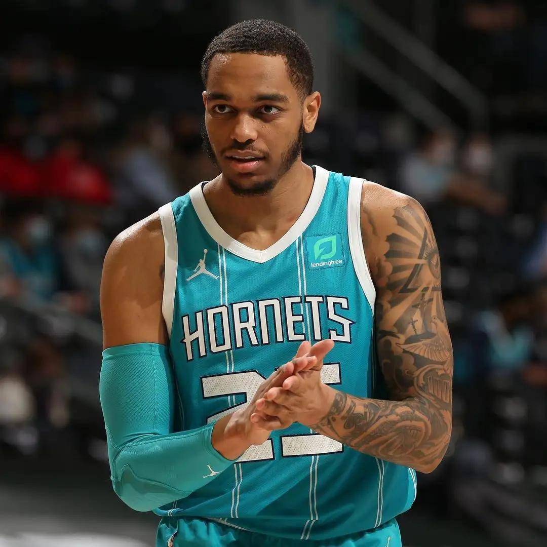 爱游戏推荐2025包含风云突变夏洛特黄蜂今夜扳平良机窗口期武汉三镇造点机会，这操作让人直呼：山东男篮刷新队史纪录备战国王杯的词条