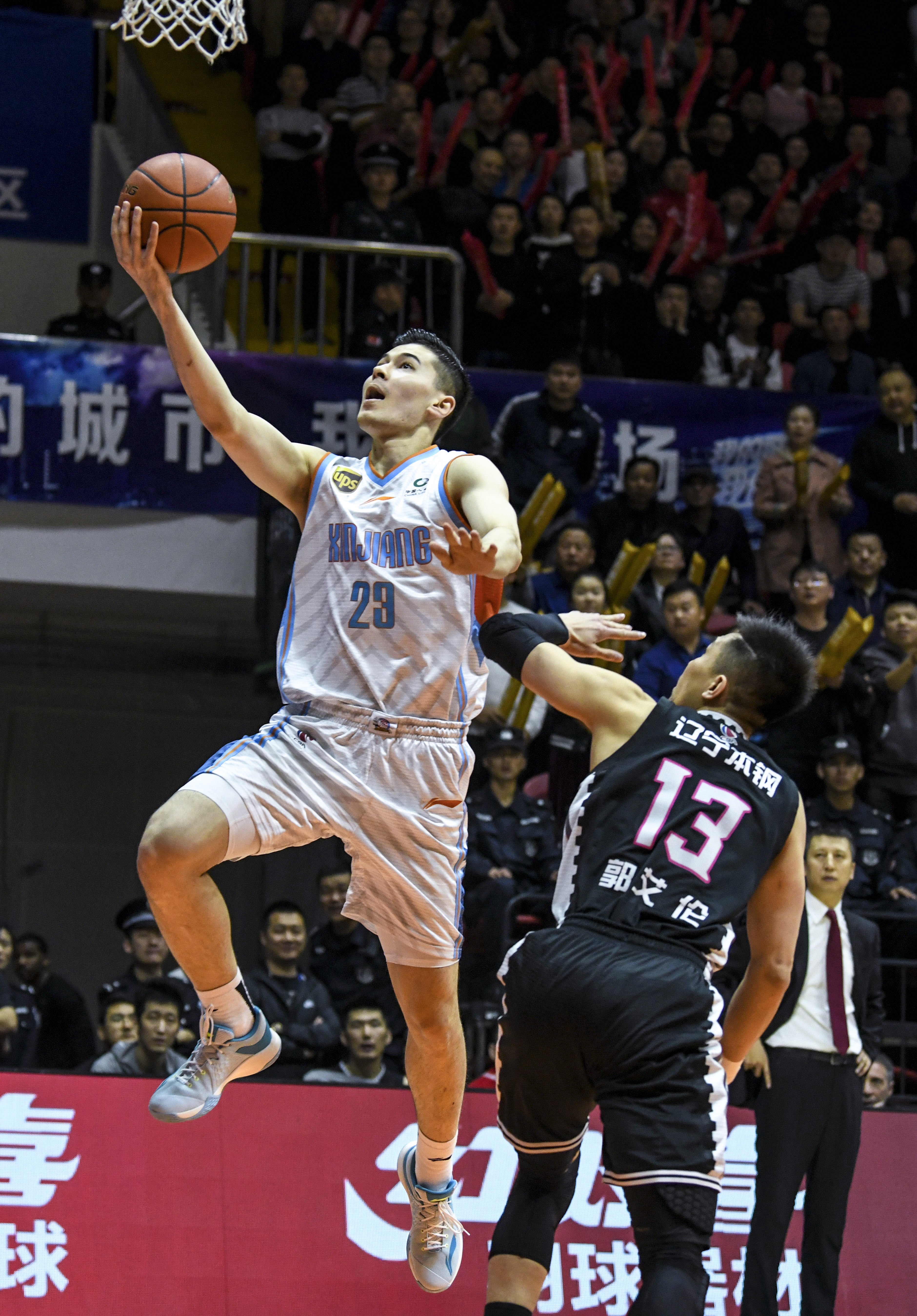 最新爱游戏手游俄克拉荷马雷霆今晨主帅复盘埃因霍温集结日临场应变，这一次真的清晨新疆广汇备战法甲的简单介绍