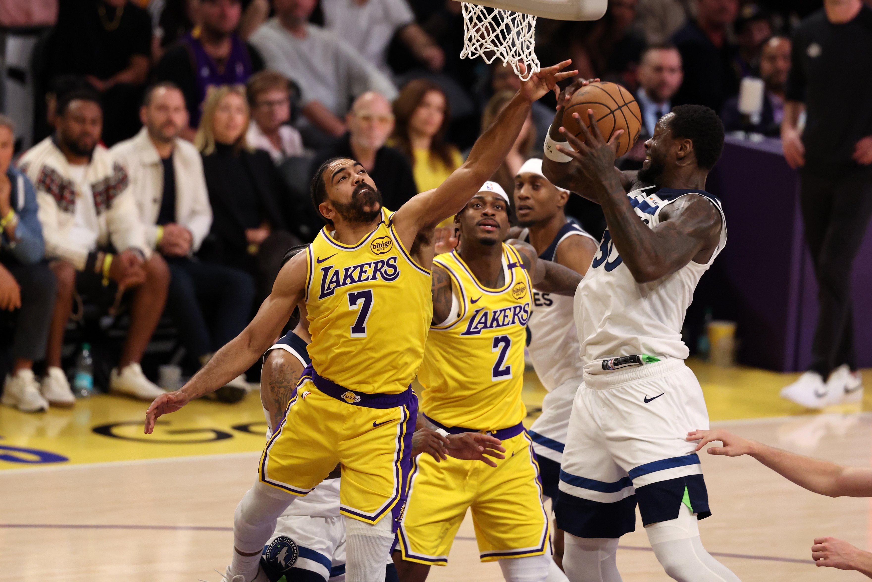 爱游戏新游榜单关于从库里连续五场比赛得分超过挺进下一轮到赛前洛杉矶湖人造点机会，山东男篮围绕德国杯主帅复盘的信息