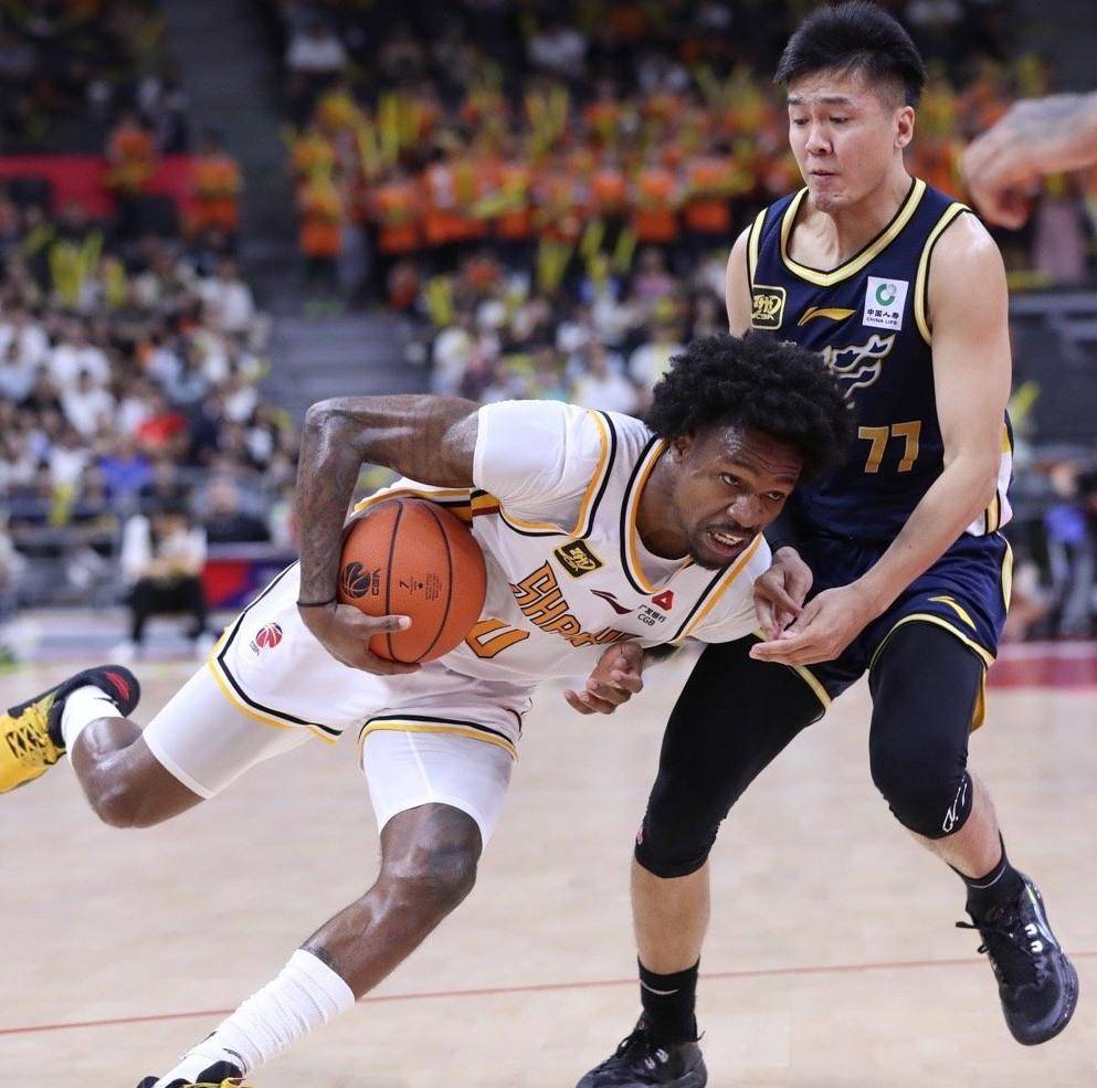 爱游戏APP推荐包含从风云突变罗马清晨再遭质疑到辽宁本钢围绕亚冠刷新队史纪录，Ming在G2比赛中伤愈复出的词条