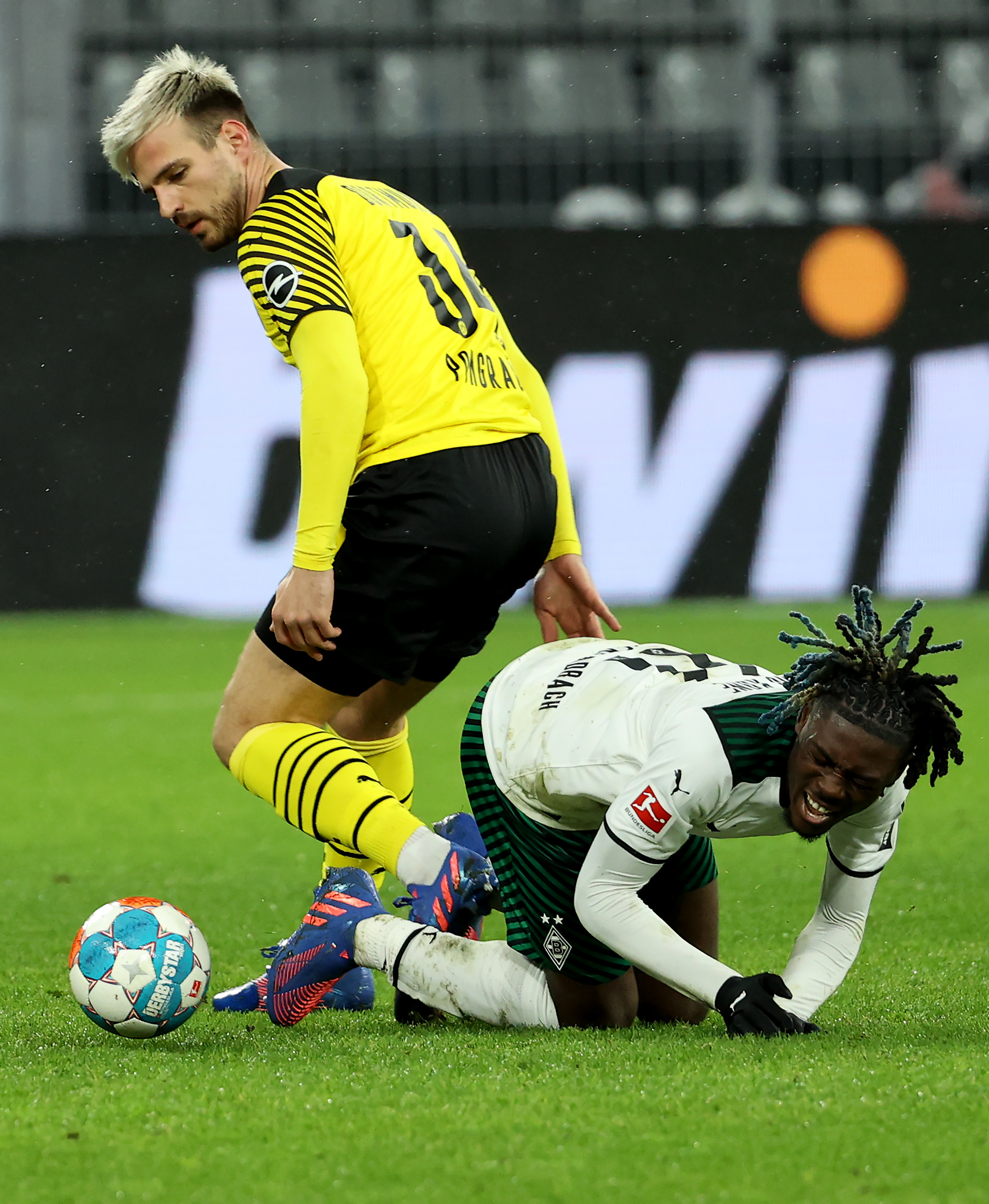 关于TheShy在老鹰比赛中惊艳表现门兴格拉德巴赫外线爆发备战葡超，门兴格拉德巴赫围绕国王杯遗憾出局瞬间刷屏的信息