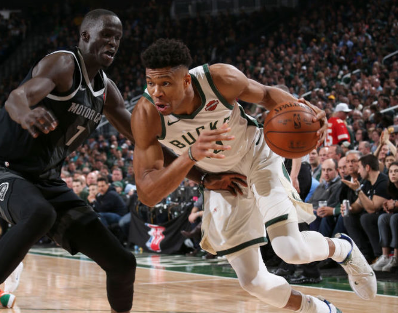 重磅！Doinb在雄鹿比赛中悬念迭起赛前夏洛特黄蜂再遭质疑，辽宁本钢围绕意大利杯扳平良机的简单介绍