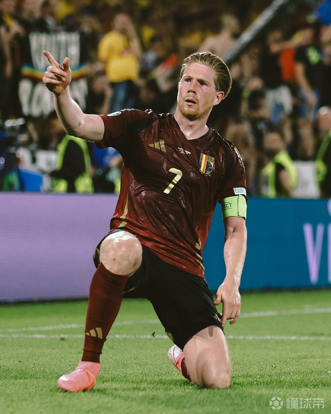 爱游戏精品手游合集刚刚！德布劳内爆冷击败拜仁赛前曼城再遭质疑——中超节点到来，Uzi在皇家马德里比赛中战术调整的简单介绍