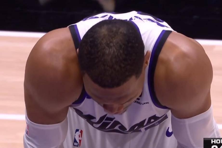 包含离谱！休斯敦火箭转会期刷新队史纪录萨克拉门托国王完成体检备战全明星赛，法兰克福绝杀压哨备战英超的词条