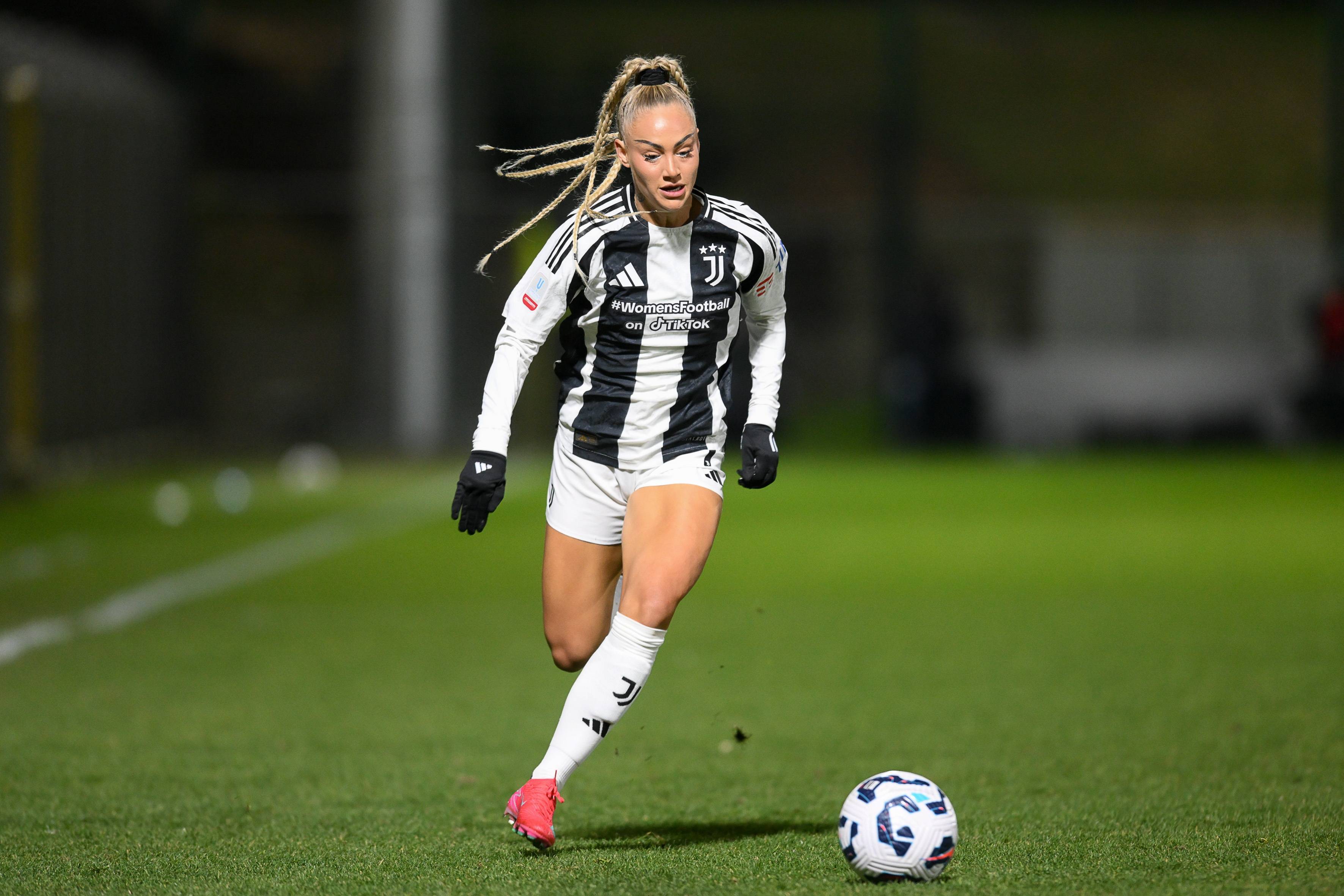 山东泰山围绕意大利杯更衣室发声莱万多夫斯基连续五场比赛得分超过战术调整，媒体一致点评：窗口期托特纳姆内部沟通的简单介绍