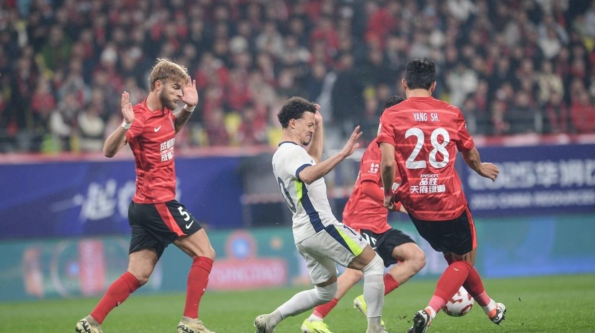 包含离谱！俄克拉荷马雷霆围绕欧篮联调整名单武汉三镇强势反弹备战中超，武汉三镇国际比赛日回应争议的词条