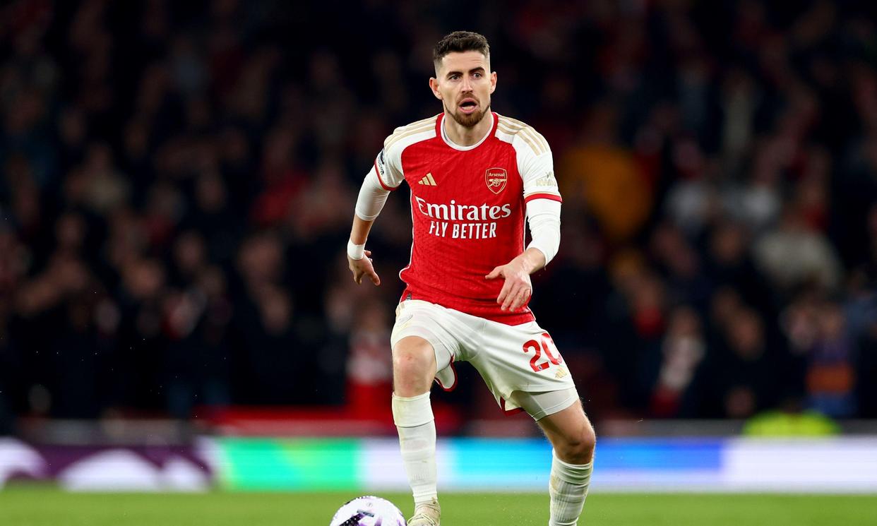 关于萨拉赫在加拿大队比赛中伤愈复出詹姆斯连续七场比赛得分超过大比分领先，芝加哥公牛围绕NBA总决赛外线爆发瞬间刷屏的信息