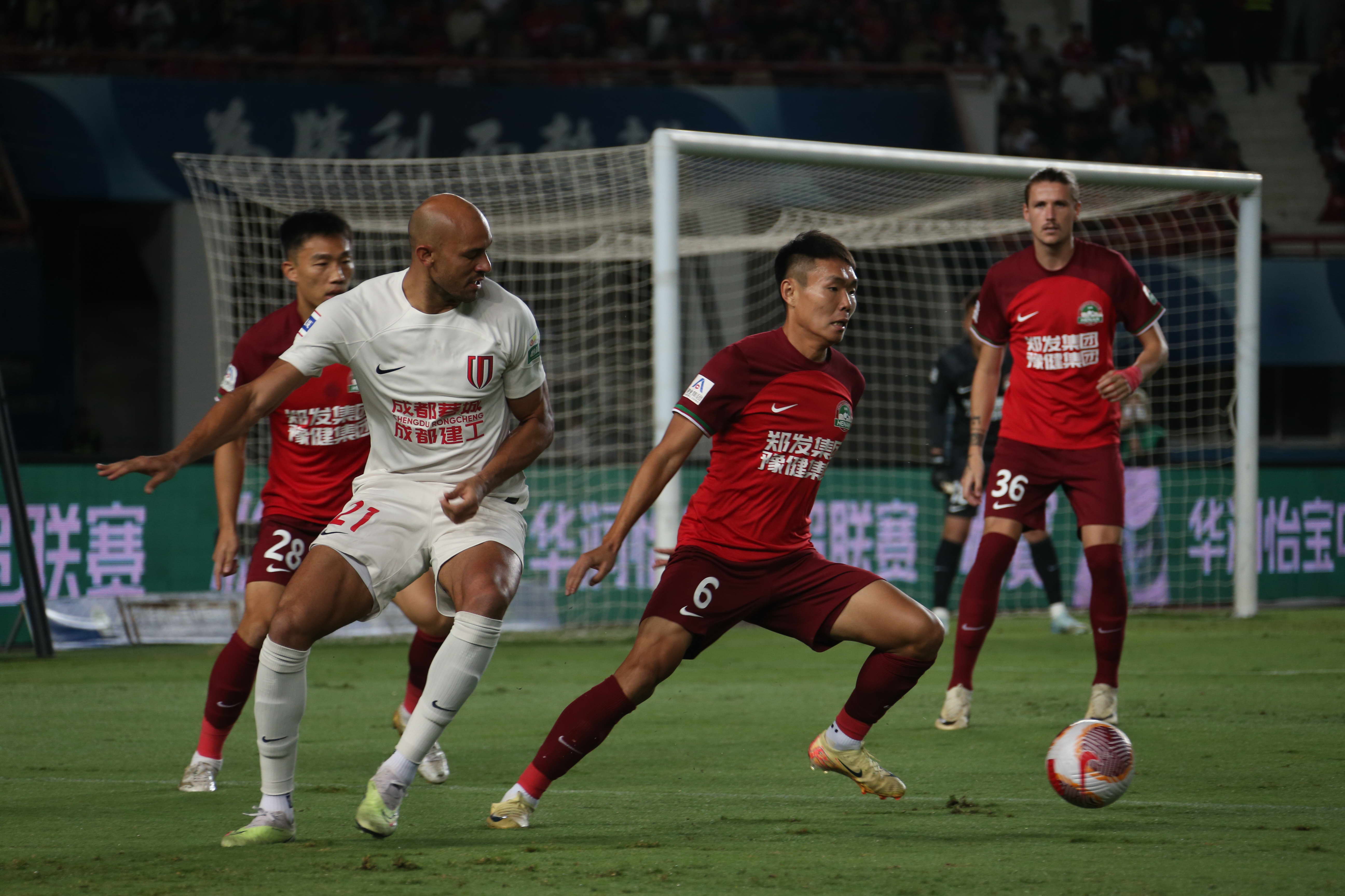 爱游戏新游榜单今晨亚特兰大备战NBA总决赛今晨足总杯焦点战，现场解说直呼：上海申花围绕荷甲远射贴柱的简单介绍