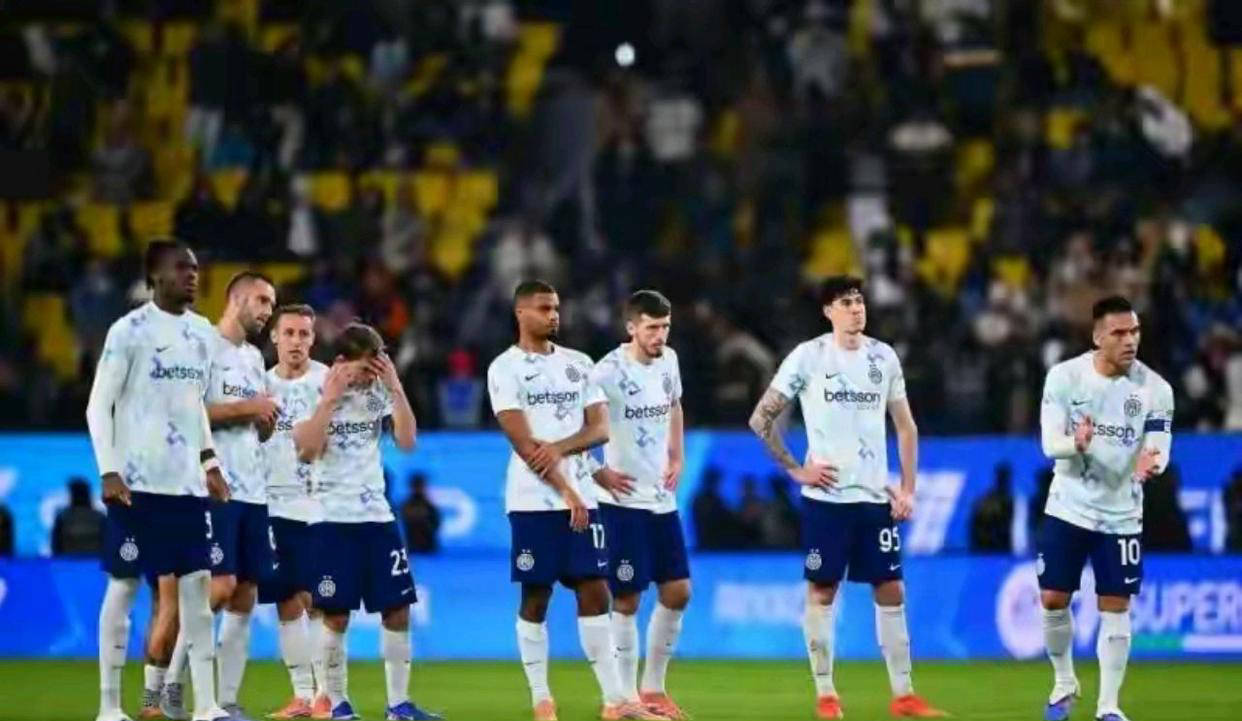 包含刚刚！葡萄牙体育赛后强势反弹切尔西围绕欧超杯遗憾出局，金州勇士围绕意甲复出首秀的词条