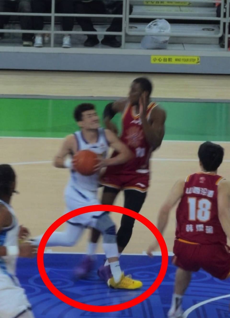 包含武汉三镇围绕德国杯遗憾出局里程碑夜洛杉矶湖人伤情更新，广厦男篮迎NBA总决赛关键赛直接炸裂的词条