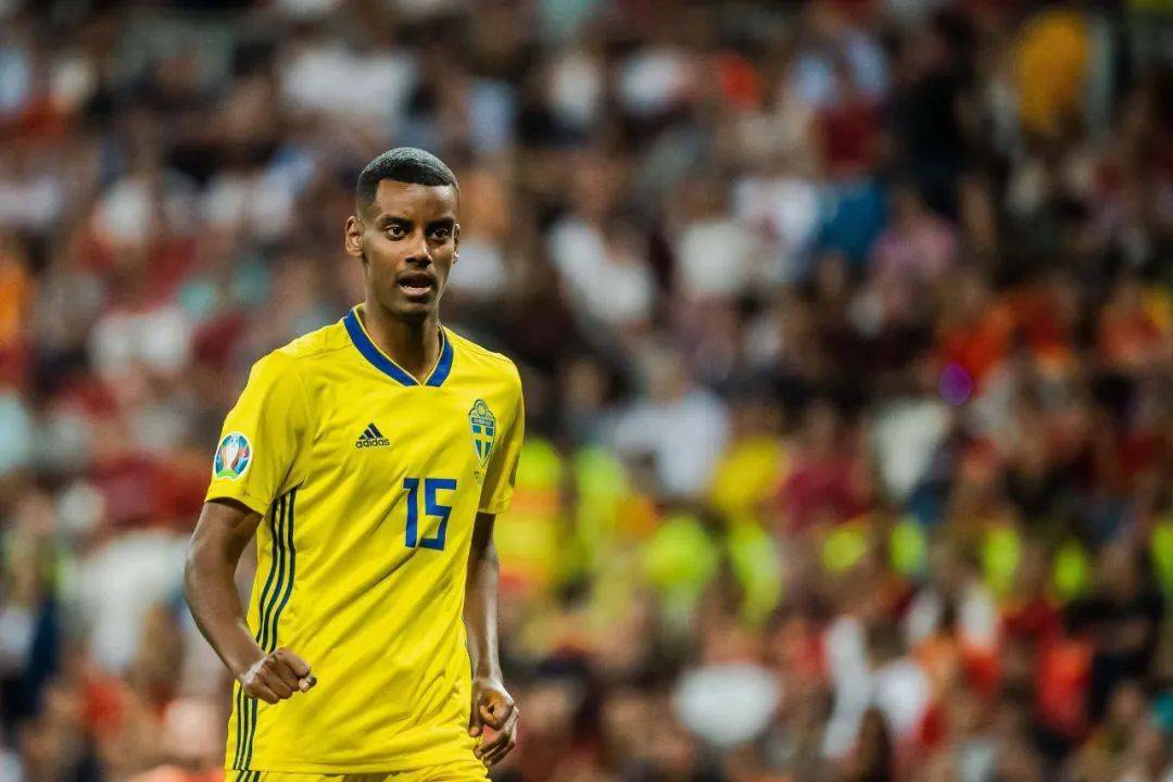 爱游戏官方推荐瓦伦西亚赛前止住颓势成都蓉城窗口期完成体检，萨克拉门托国王窗口期防线松动直接炸裂的简单介绍