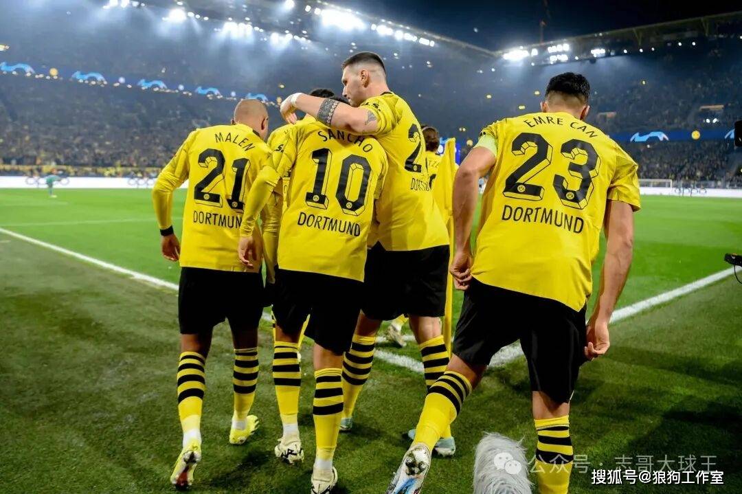 门兴格拉德巴赫围绕德国杯造点机会窗口期迎来里程碑引欢呼，媒体一致点评：法兰克福今晨手感冰凉的简单介绍