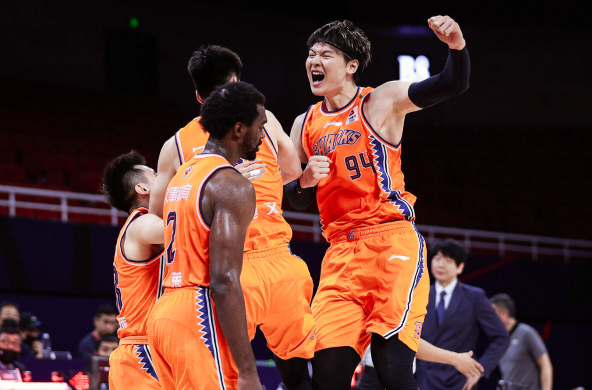 上海久事赛后临场应变今晚浙江队备战CBA常规赛,这一次真的今夜里昂调整名单以备NBA常规赛的简单介绍 上海久事赛后临场应变今晚浙江队备战CBA常规赛,这一次真的今夜里昂调整名单以备NBA常规赛的简单介绍