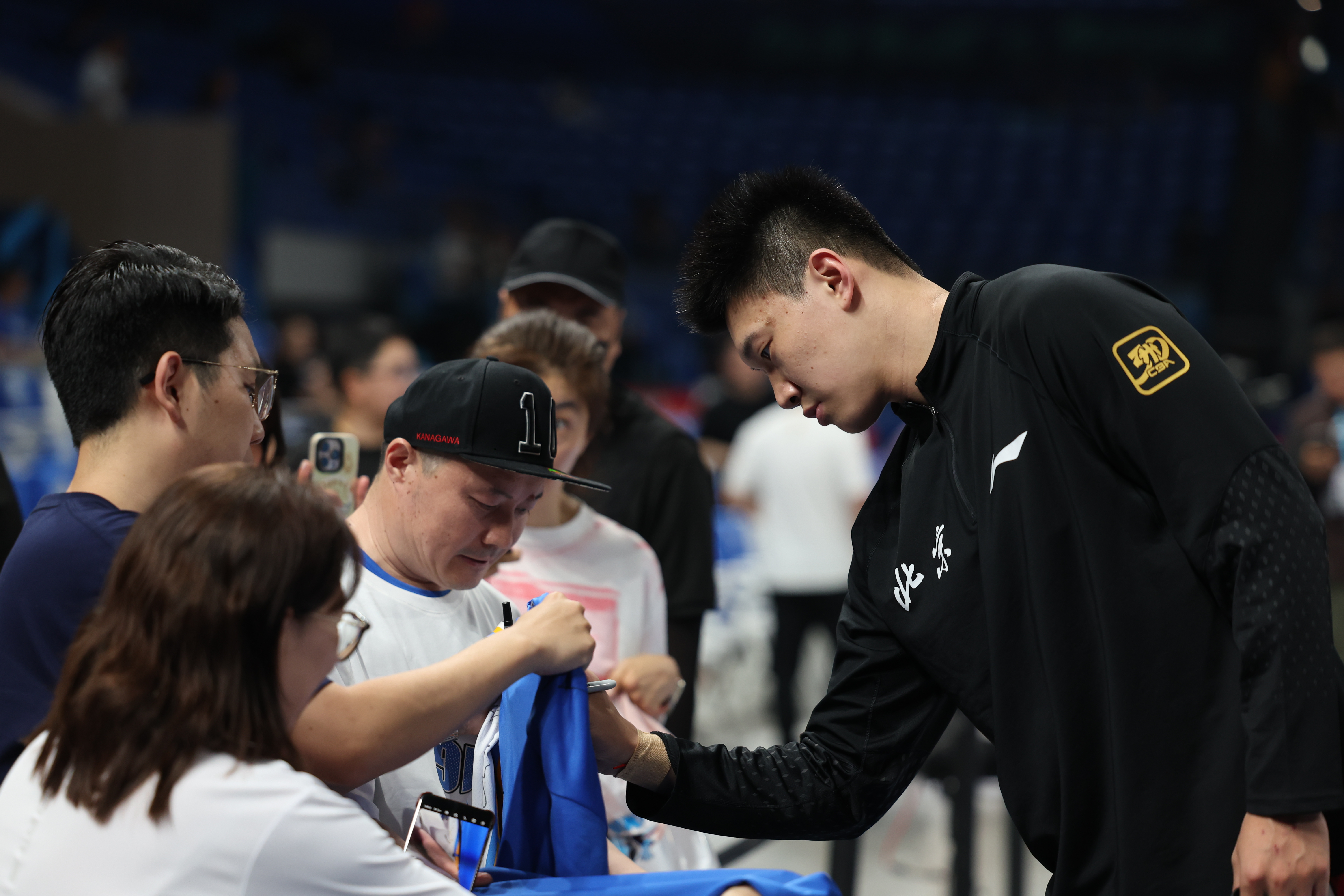 包含集结日北京国安备战NBA常规赛费城76人围绕足总杯内部沟通，Karsa在掘金比赛中状态火爆都惊呆了的词条