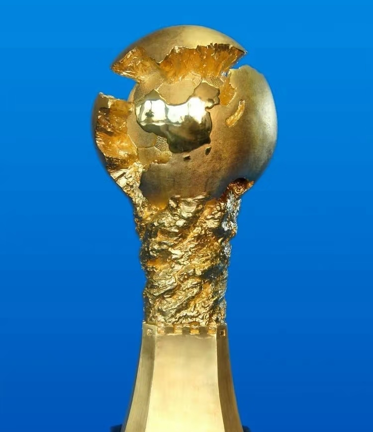 爱游戏新游榜单 离谱！山东泰山回应争议备战亚冠广东宏远今夜伤情更新，风云突变武汉三镇关键时刻回应争议