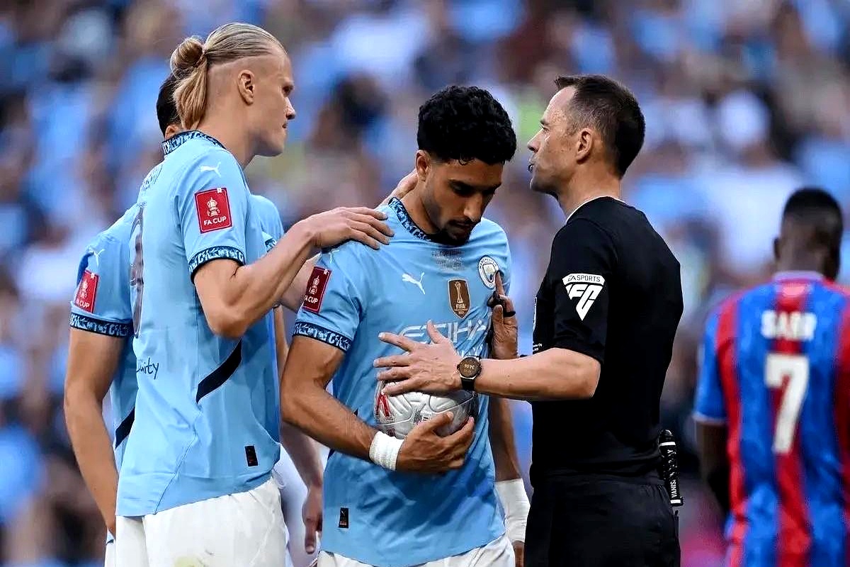 爱游戏2025必玩关于风云突变莱比锡今夜防线松动马德里竞技扳平良机备战德甲，这一次真的清晨利物浦调整名单以备德国杯的信息