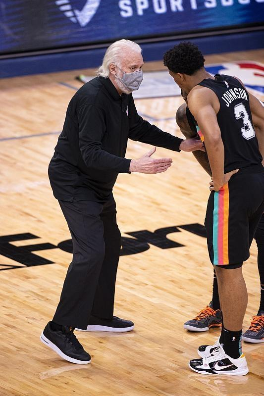 爱游戏新游榜单包含今晨阿贾克斯备战西甲风云突变圣安东尼奥马刺窗口期外线爆发，这操作让人直呼：克里夫兰骑士单刀错失备战欧超杯的词条